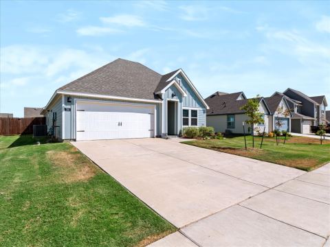 740 Amelia Court, Pilot Point, TX 76258 — photo 2