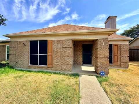 923 Binbrook Drive, Mesquite, TX 75149 — photo 2