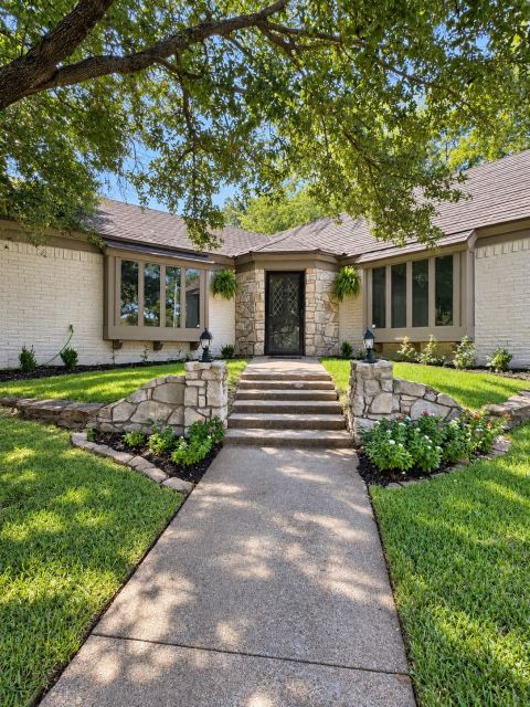 240 Timberlake Drive, Azle, TX 76020 — photo 2