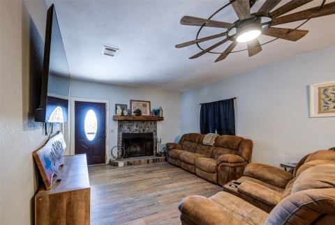 2483 Fruitland Road, Sunset, TX 76270 — photo 3
