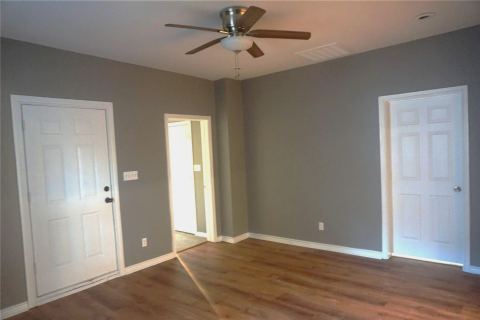 127 E Hull Street, Denison, TX 75021 — photo 3
