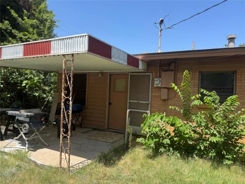2204 Cloverdale Street, Arlington, TX 76010 — photo 2