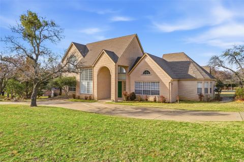 2829 Bent Oaks Drive, Burleson, TX 76028 — photo 3