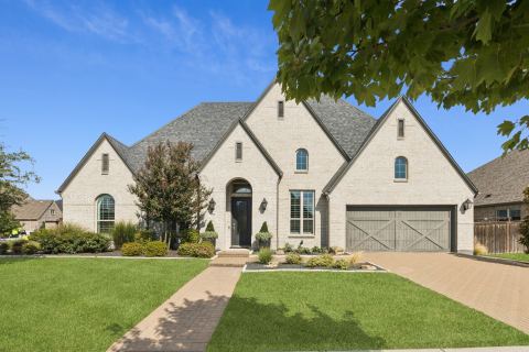 6284 Loxton Boulevard, Frisco