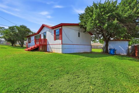 3601 Mockingbird Circle, Cleburne, TX 76031 — photo 2