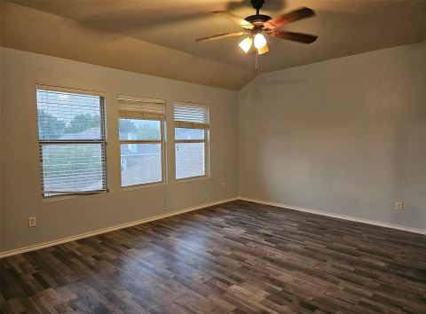 702 Locustberry Drive, Red Oak, TX 75154 — photo 2