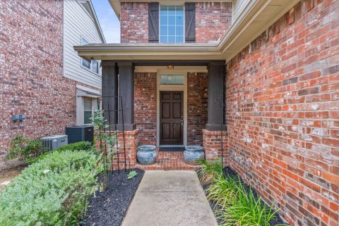325 Kirby Drive, Argyle, TX 76226 — photo 2