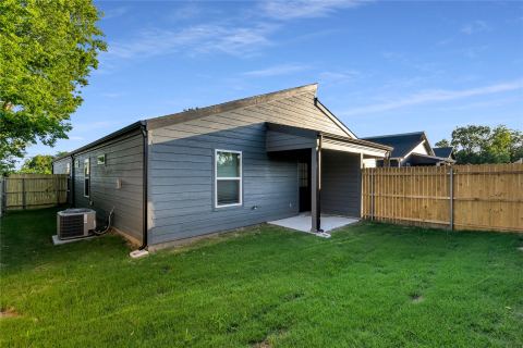 2212 Church Street A, Greenville, TX 75401 — photo 2