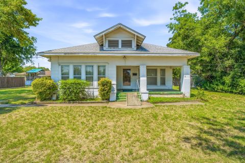 648 N Belknap Street, Stephenville