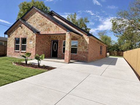 707 N Blanche Street, Terrell, TX 75160 — photo 2