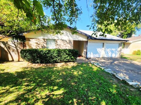 2333 Chandelle Drive, Irving