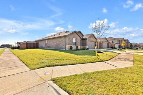 1450 Saddlehorn Drive, Denton, TX 76207 — photo 2