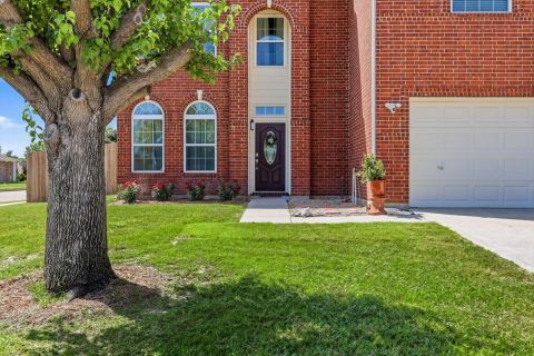 8012 Clear River Lane, Denton, TX 76210 — photo 2
