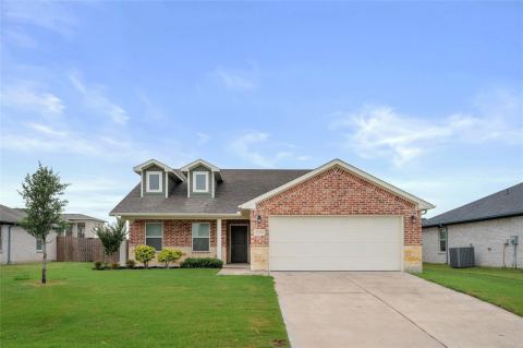 1104 Silverton Drive, Sherman