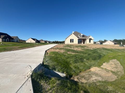 800 Monterrey Circle, Van Alstyne