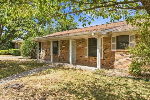 5601 Caldwell Drive, Waco, TX 76710 — photo 2