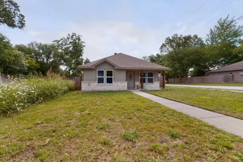 3221 Gibbons Street, Greenville, TX 75401 — photo 3