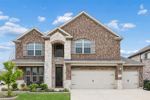 1940 Tomahawk Trail, Aubrey
