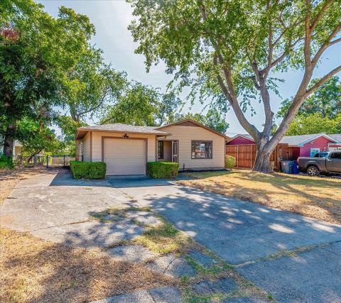 12326 Dandridge Drive, Dallas, TX 75243 — photo 2