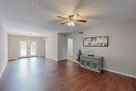 13818 Methuen Green Lane, Dallas, TX 75240 — photo 2
