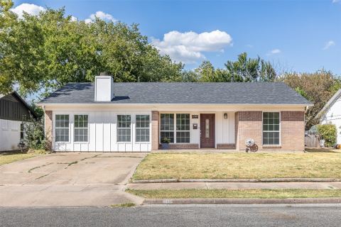 1805 W Belden, Sherman, TX 75092 — photo 2