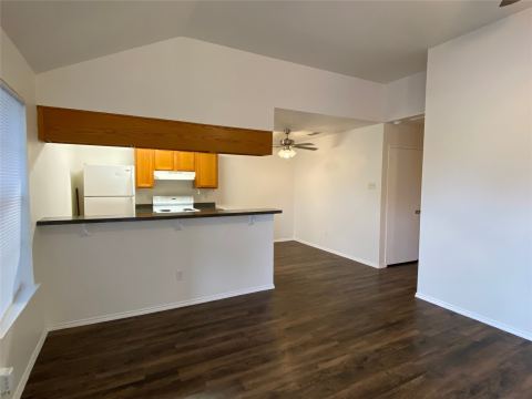 641 Woodard Avenue C, Cleburne, TX 76033 — photo 2