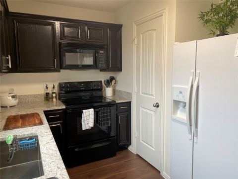 233 Irick Court, Aubrey, TX 76227 — photo 3