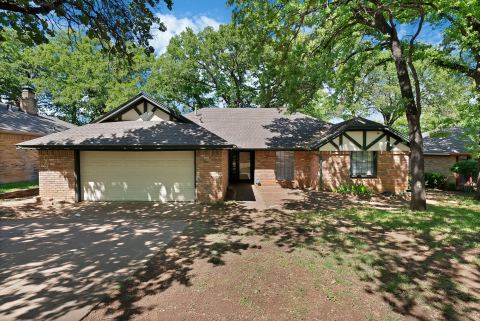 5715 Trail Crest Drive, Arlington, TX 76017 — photo 2