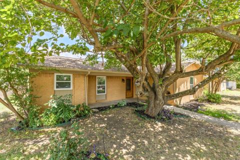 929 Meadow Mead Drive, Allen, TX 75002 — photo 2