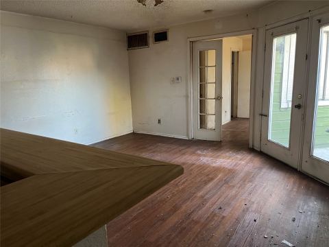 9823 Walnut Street 303, Dallas