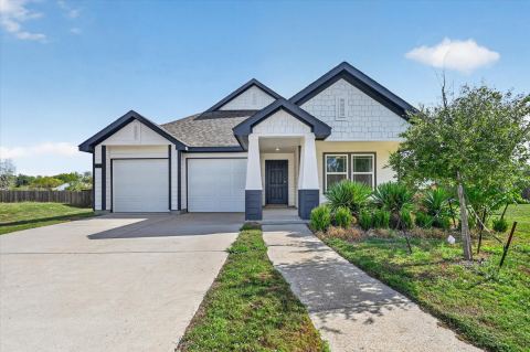 106 N Island Drive, Terrell