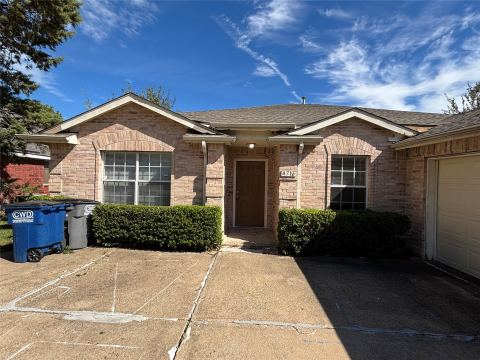 4716 Lee Hutson Lane, Sachse, TX 75048 — photo 2