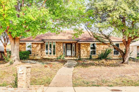 2615 Dove Creek Lane, Carrollton