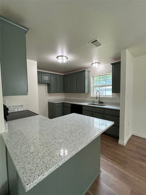 1325 E Jones Street, Sherman, TX 75090 — photo 2