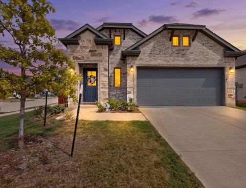 902 Crested View Place, Lavon