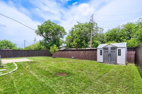2307 Fyke Road, Carrollton, TX 75006 — photo 3