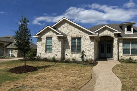 1033 Queen Elizabeth Drive, Waco, TX 76657 — photo 3