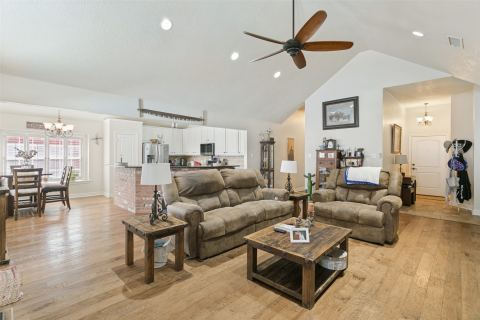101 Shady Valley Circle, Weatherford, TX 76086 — photo 3