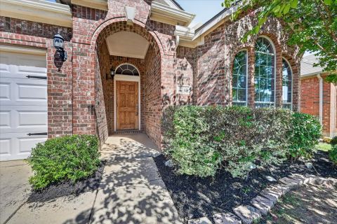 2745 Cedar Ridge Lane, Fort Worth, TX 76177 — photo 2