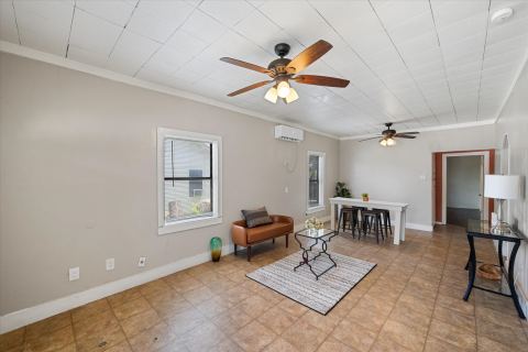 109 E Tyler Street, Ennis, TX 75119 — photo 2