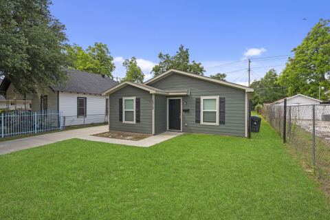 1317 Denver. Avenue, Fort Worth, TX 76164 — photo 2