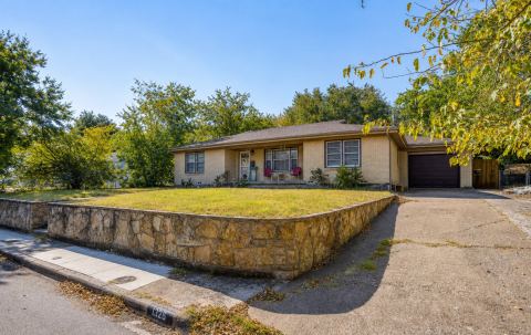 1325 W Water Street, Weatherford, TX 76086 — photo 2