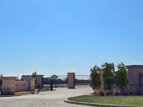 3020 Sandy Springs Drive, Arlington, TX 76017 — photo 3