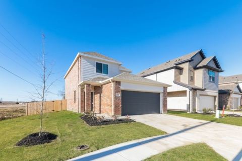 1300 Esther Lane, Ennis, TX 75119 — photo 2