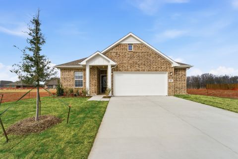 225 Charismatic Road, Waxahachie