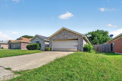 1414 Aviary Drive, DeSoto, TX 75115 — photo 2