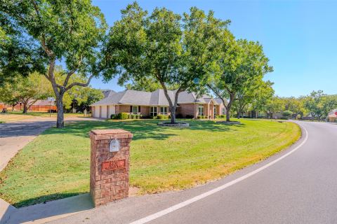 8931 Brierfield Road, Granbury, TX 76049 — photo 2