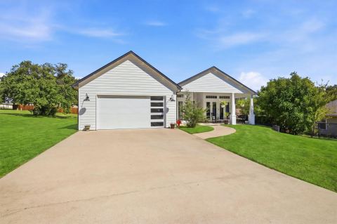 109 Bowie Drive, Lake Kiowa, TX 76240 — photo 3