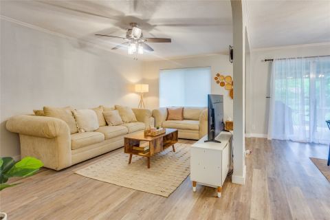 2012 Bradford Drive, Arlington, TX 76010 — photo 3