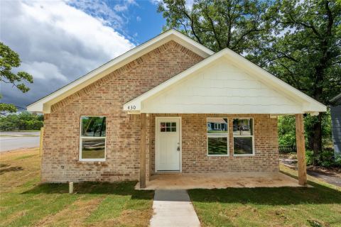 430 E Hull Street, Denison, TX 75021 — photo 2